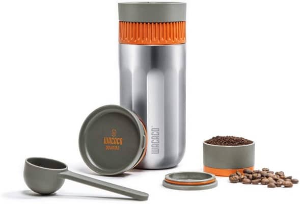 Cafetera para llevar de viaje